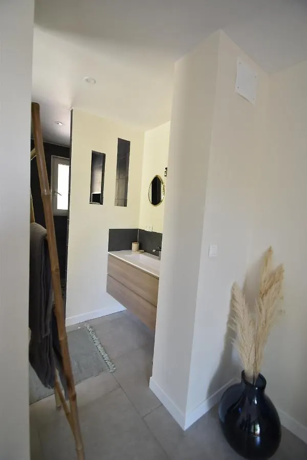 suite indépendante au calme avec piscine Aix-en-Provence 0*,